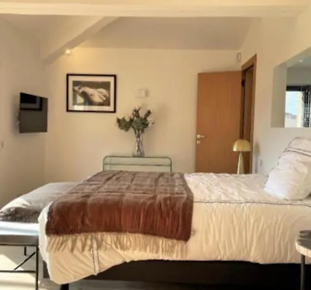 Rangali Tropez, Domaine Bella Vista *